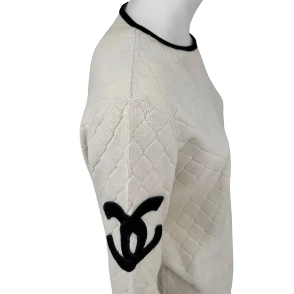 Chanel Ivory Quilted CC Logo Sweater – Size 42 (FR)